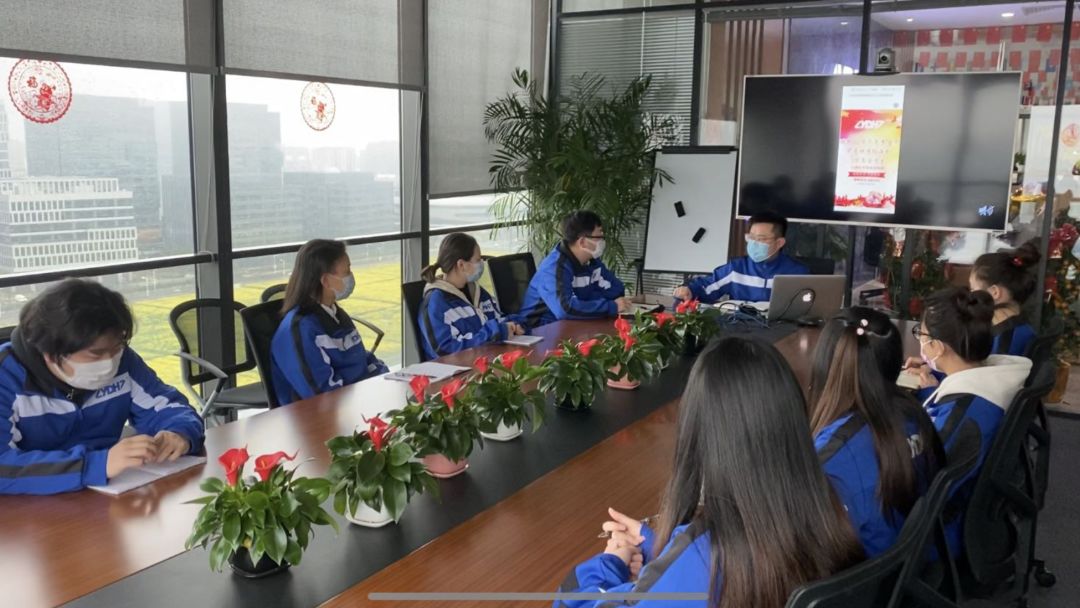 El primer lote de 600.000 mascarillas se distribuirá gratuitamente a 30.000 estudiantes internacionales de todo el mundo.